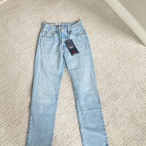 NWT LEVI’S HIGH RISE Jeans